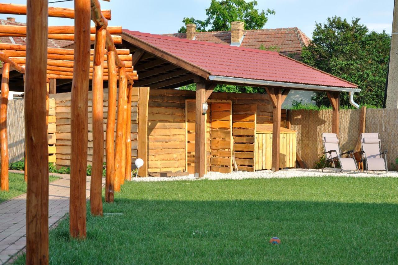 Tisza Topic Poroszlo Bagian luar foto